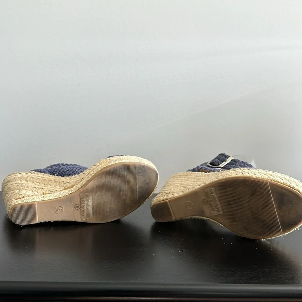 Charming Charlie Blue‎ Wedge Sandals Sz 6